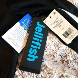 BNWT Boy Jellisfish skull Sleeper Size 10/12